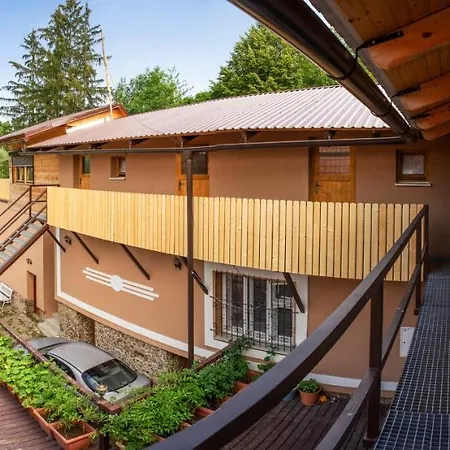 Statek Kachlirka Homestay szállás *